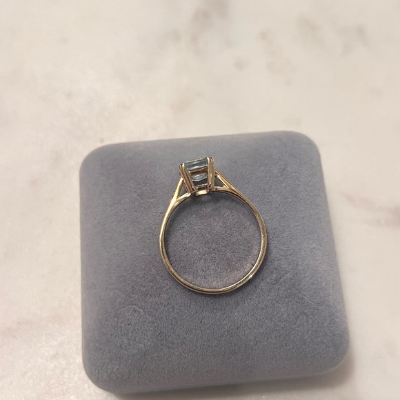 Emerald-Cut Aquamarine Ring with Solid Yellow Gold Setting - Women Jewelry - Picture 5 of 10